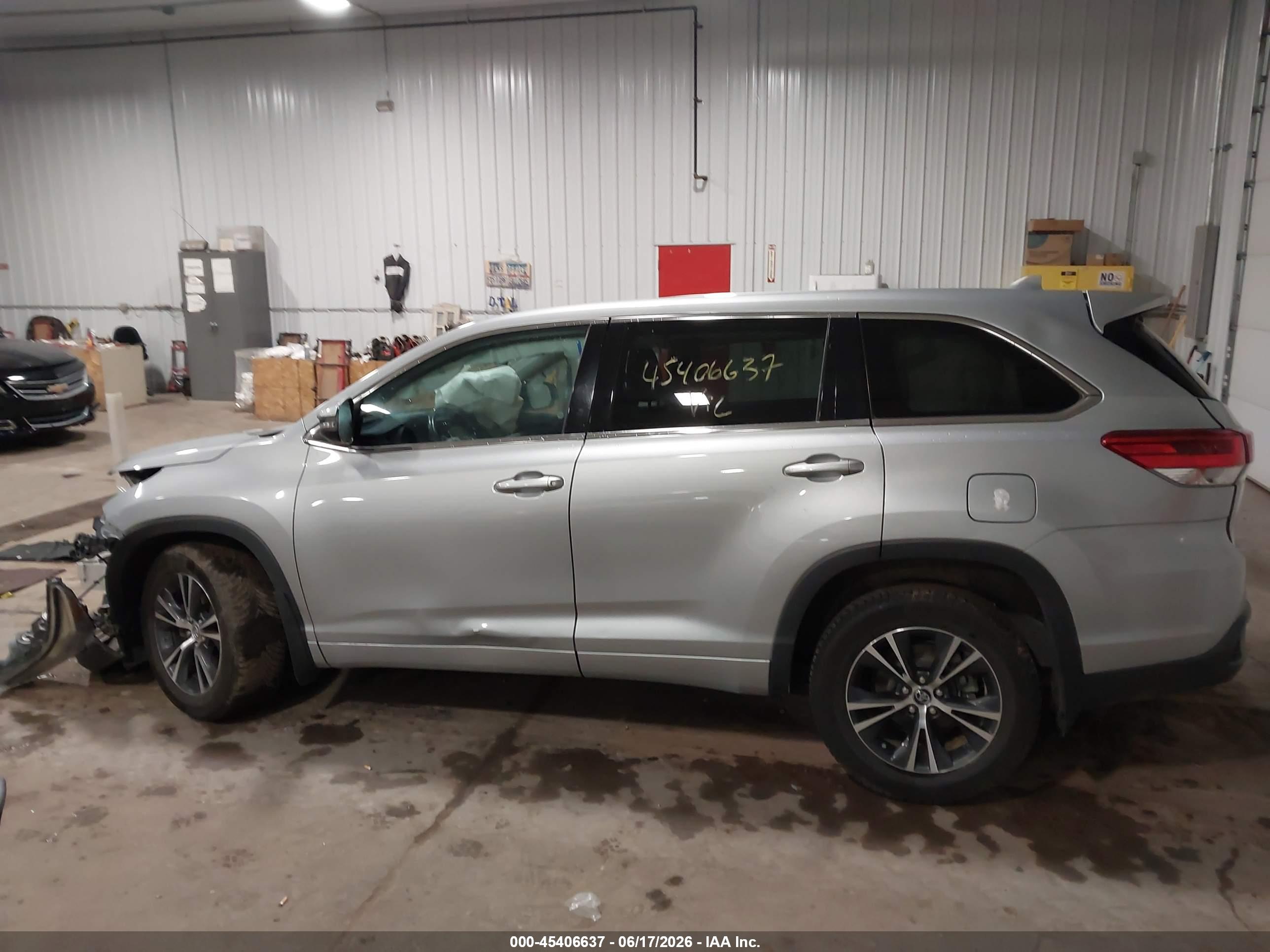2018 TOYOTA HIGHLANDER LE PLUS