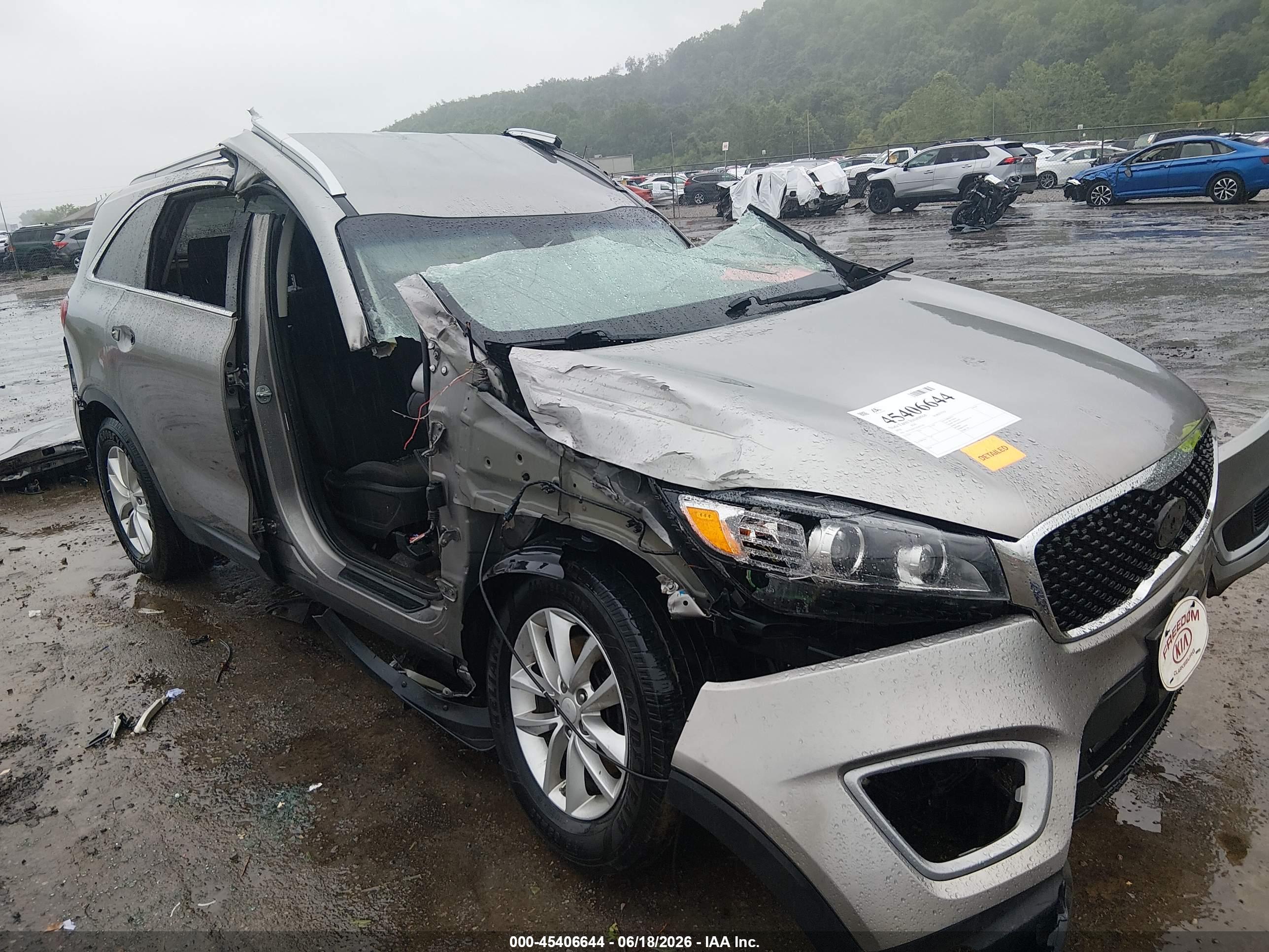 2018 KIA SORENTO 2.4L LX