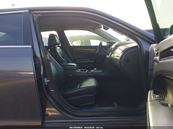 2016 CHRYSLER 300 LIMITED