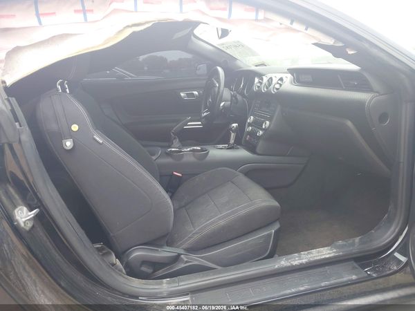 2017 FORD MUSTANG V6