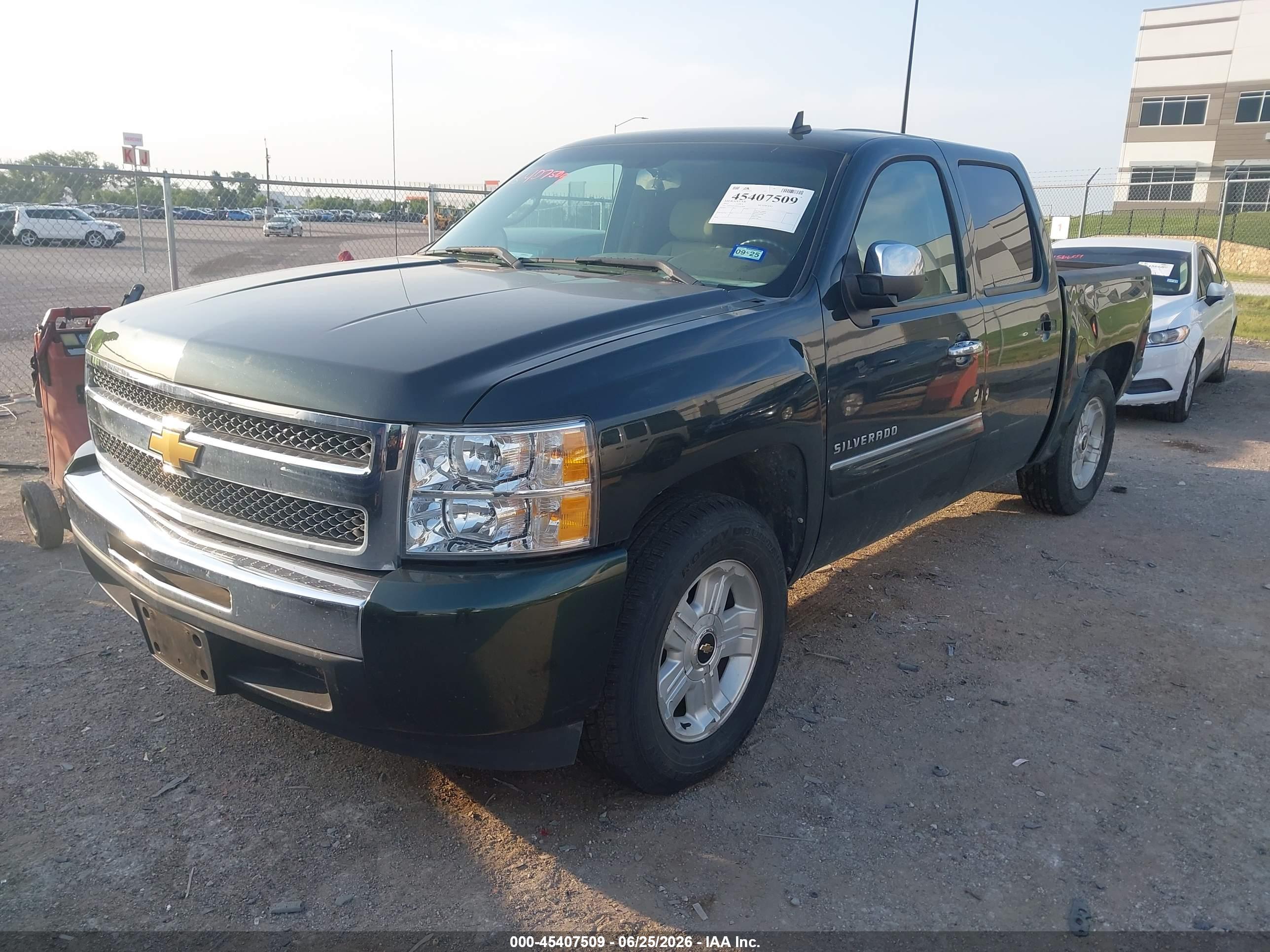 2013 CHEVROLET SILVERADO 1500 LT — I2