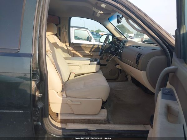 2013 CHEVROLET SILVERADO 1500 LT — I8