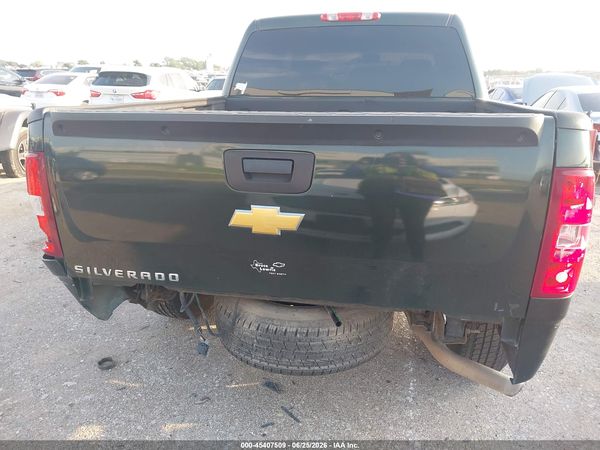 2013 CHEVROLET SILVERADO 1500 LT — I119