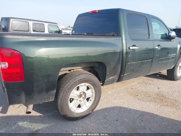 2013 CHEVROLET SILVERADO 1500 LT — I152