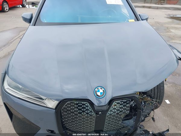 2025 BMW IX XDRIVE50