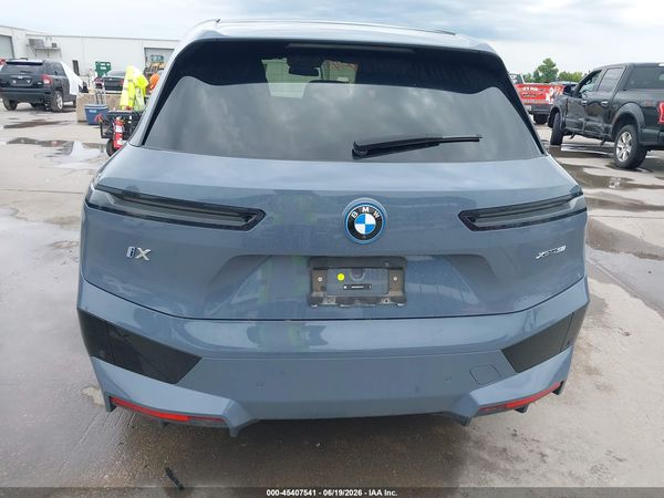2025 BMW IX XDRIVE50