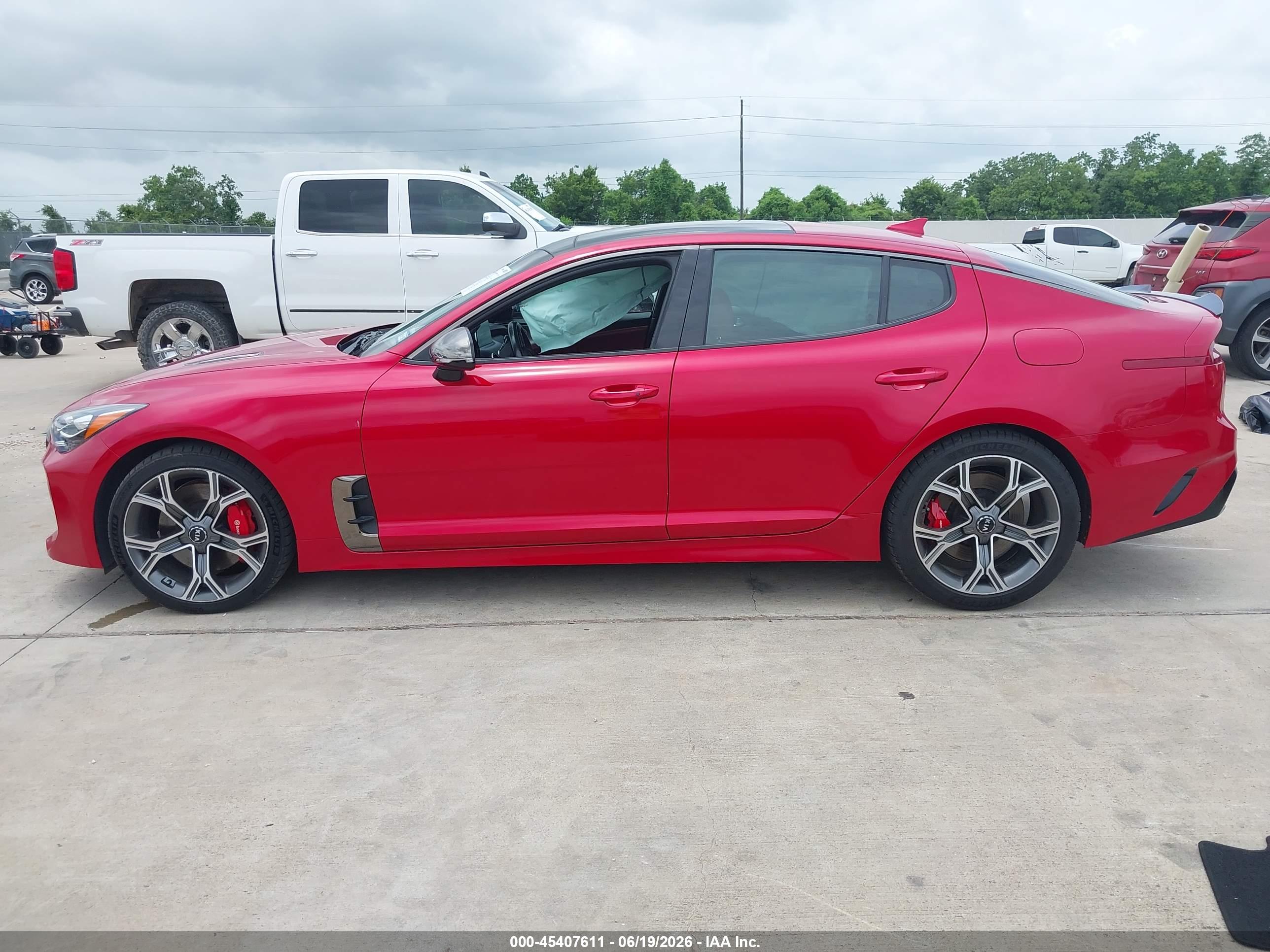 2018 KIA STINGER GT1