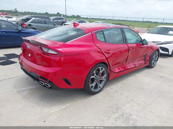2018 KIA STINGER GT1