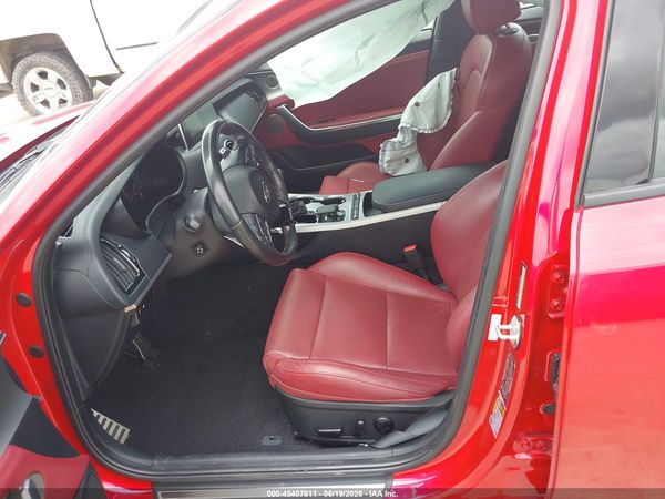 2018 KIA STINGER GT1