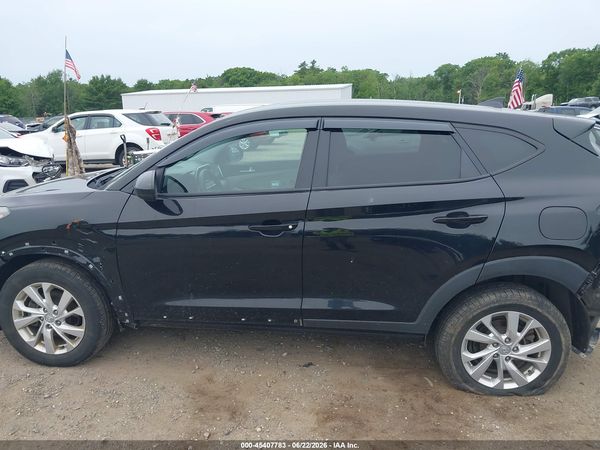 2020 HYUNDAI TUCSON SE