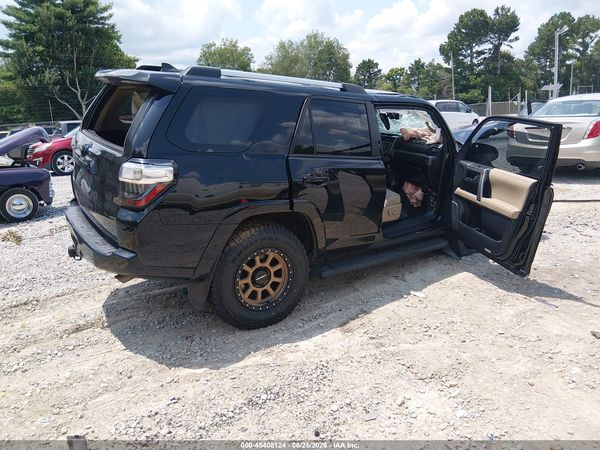 2022 TOYOTA 4RUNNER SR5 PREMIUM