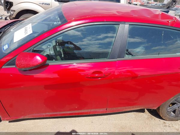 2022 HYUNDAI ELANTRA SEL