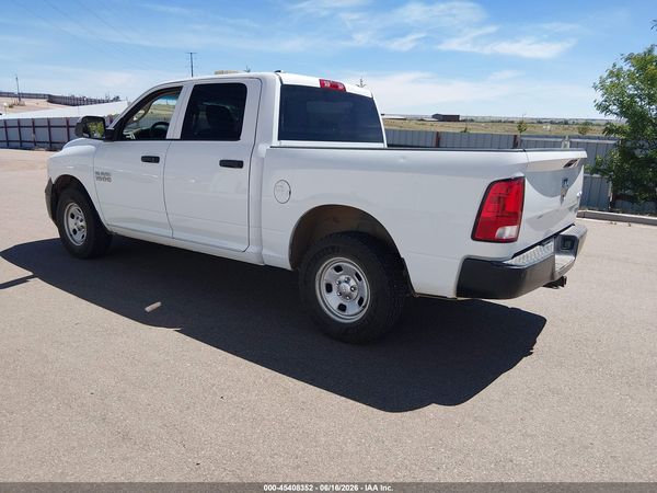 2016 RAM 1500 ST CREW CAB 4X4