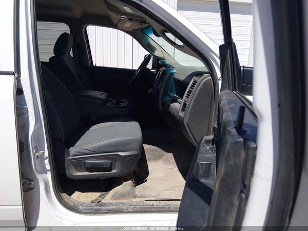 2016 RAM 1500 ST CREW CAB 4X4