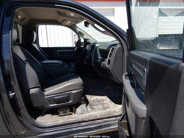 2018 RAM 3500 CHASSIS TRADESMAN/SLT