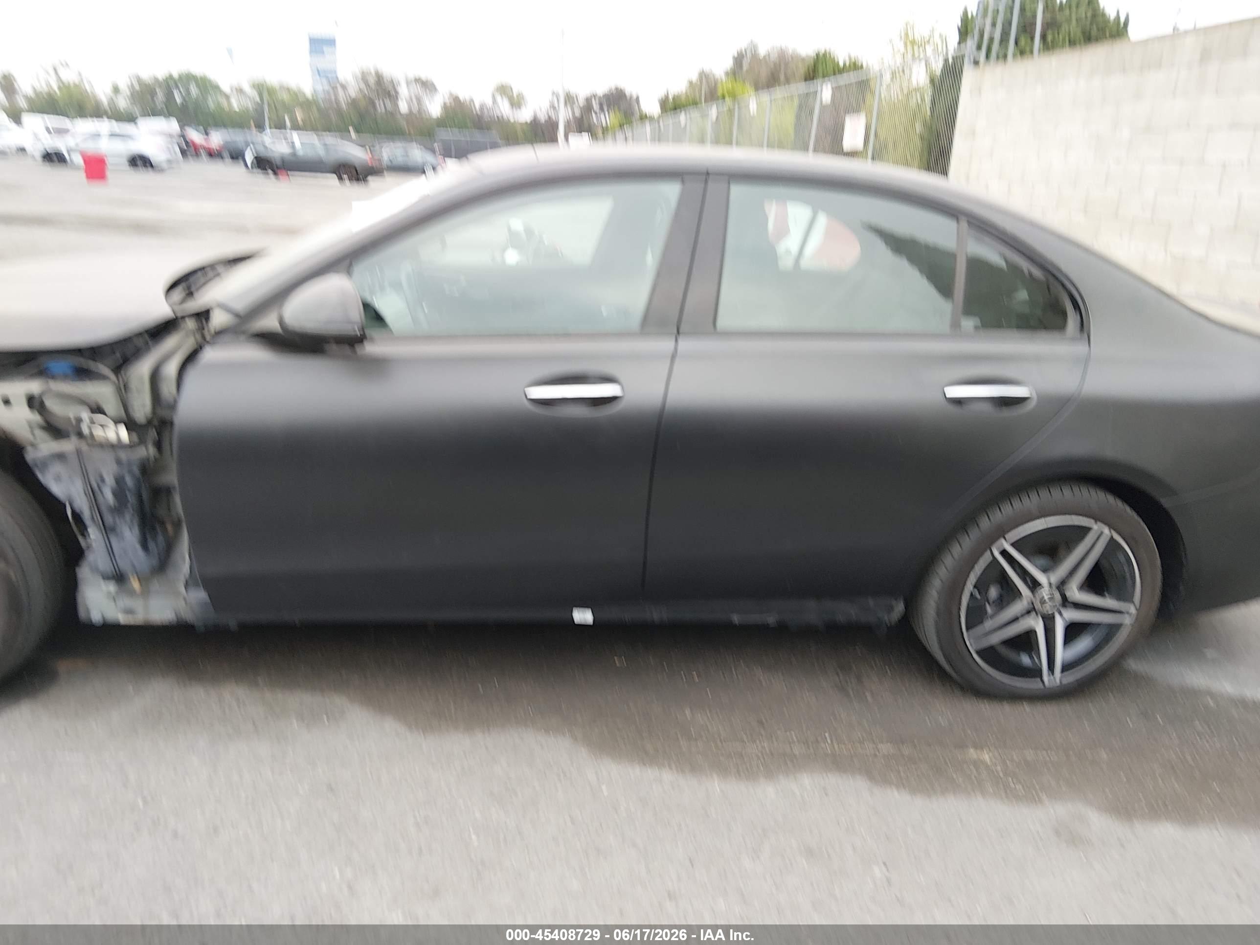 2024 MERCEDES-BENZ C 300
