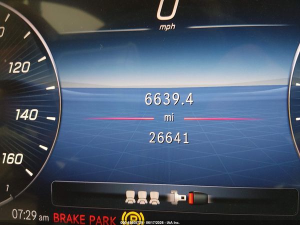 2024 MERCEDES-BENZ C 300
