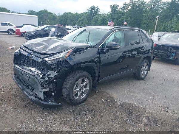 2025 TOYOTA RAV4 XLE