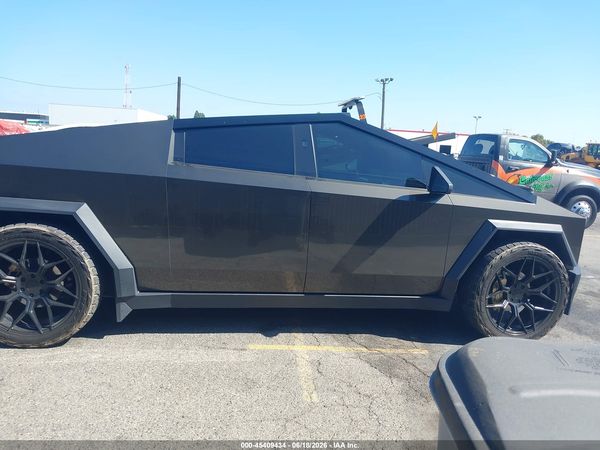 2024 TESLA CYBERTRUCK CYBERBEAST