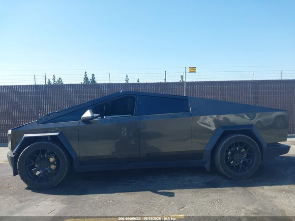 2024 TESLA CYBERTRUCK CYBERBEAST