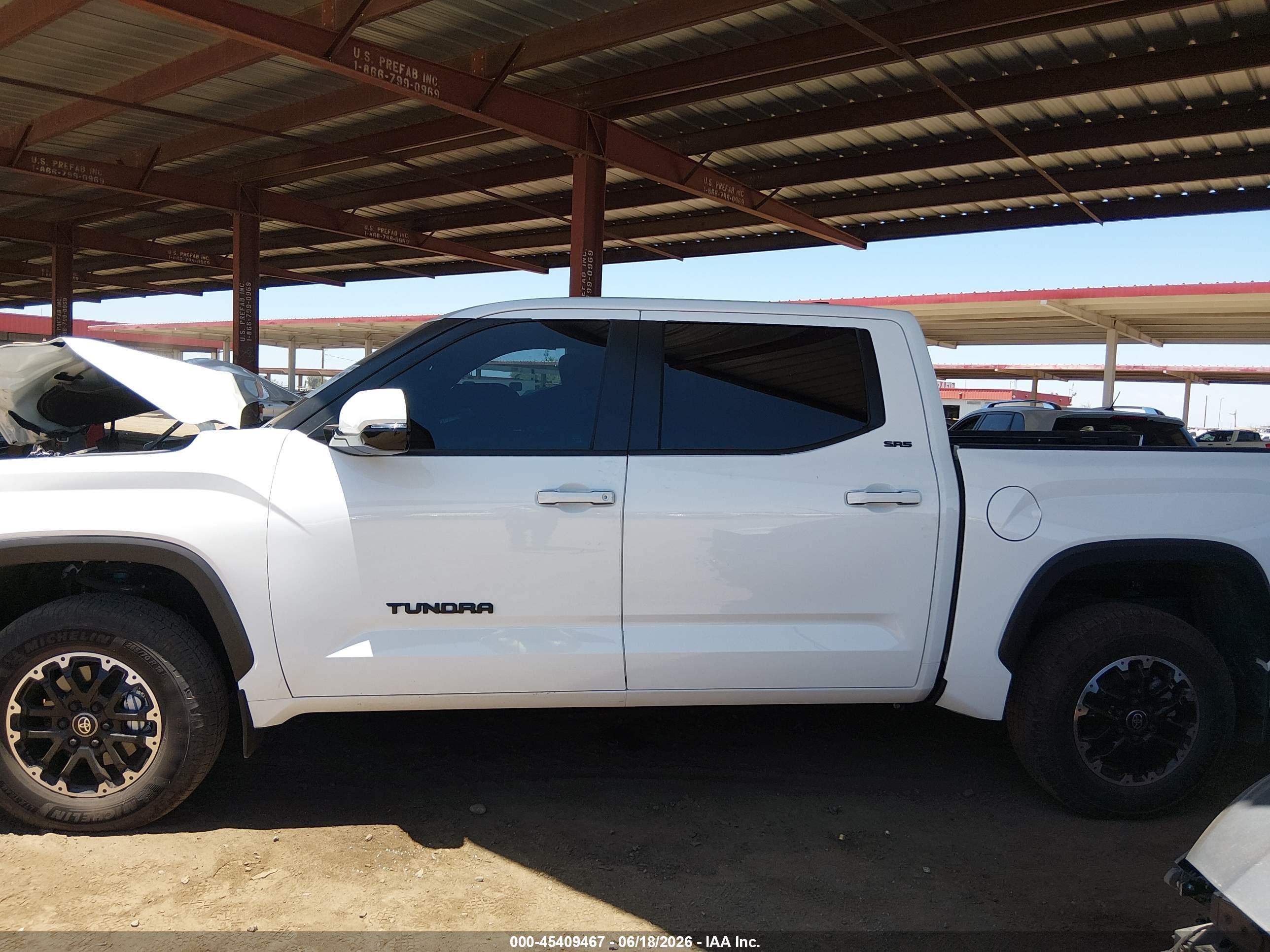 2026 TOYOTA TUNDRA SR5 CREWMAX 5.5' BED