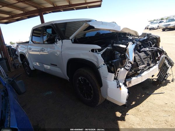2026 TOYOTA TUNDRA SR5 CREWMAX 5.5' BED