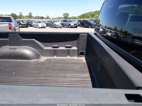 2017 RAM 1500 TRADESMAN  4X4 8' BOX