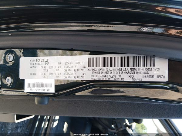 2017 RAM 1500 TRADESMAN  4X4 8' BOX