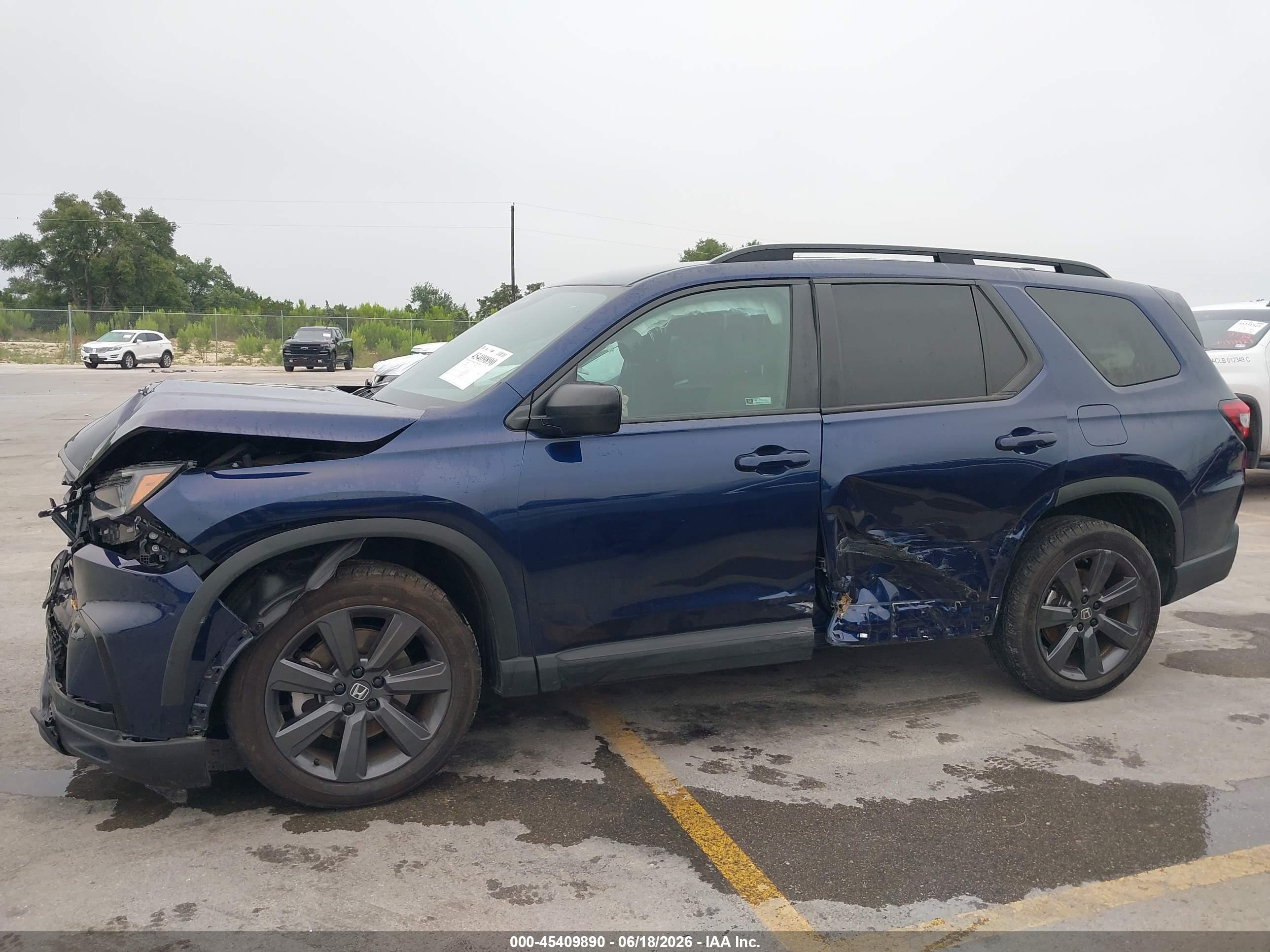 2023 HONDA PILOT 2WD SPORT