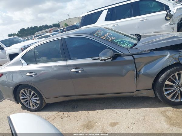 2021 INFINITI Q50 LUXE