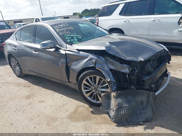 2021 INFINITI Q50 LUXE