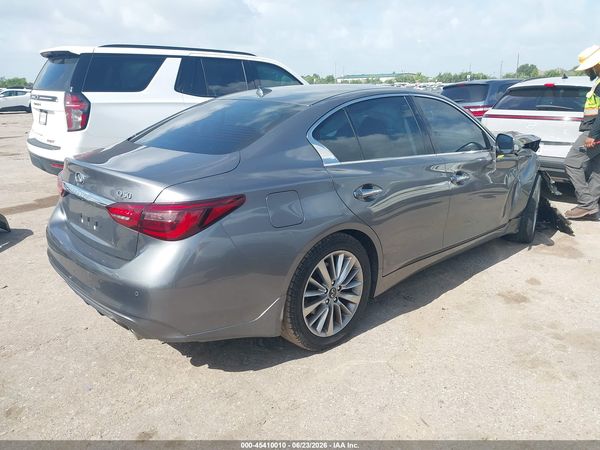2021 INFINITI Q50 LUXE