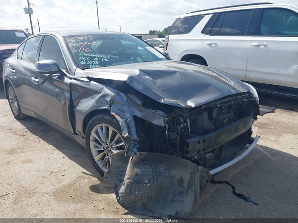 2021 INFINITI Q50 LUXE