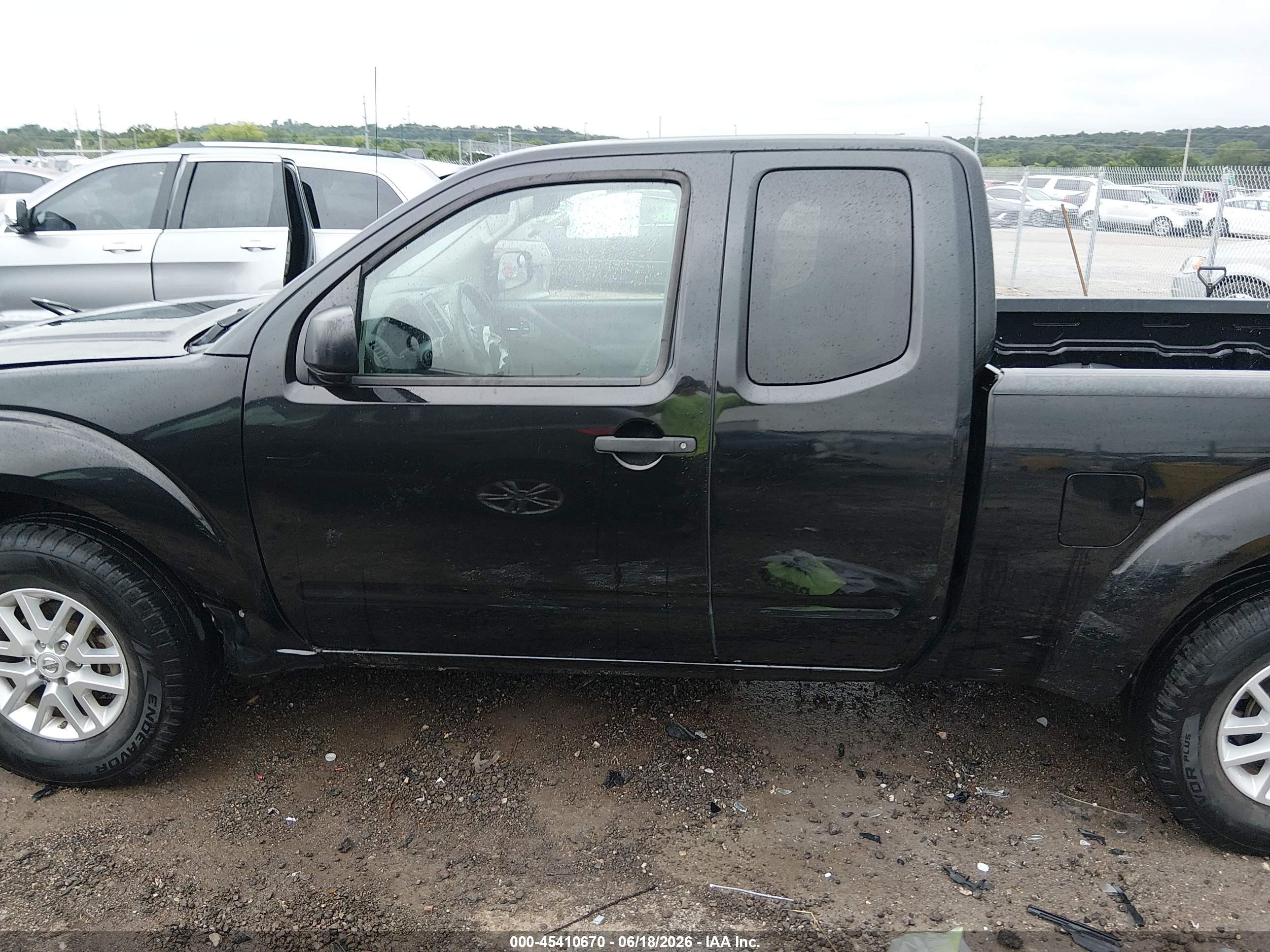 2019 NISSAN FRONTIER SV
