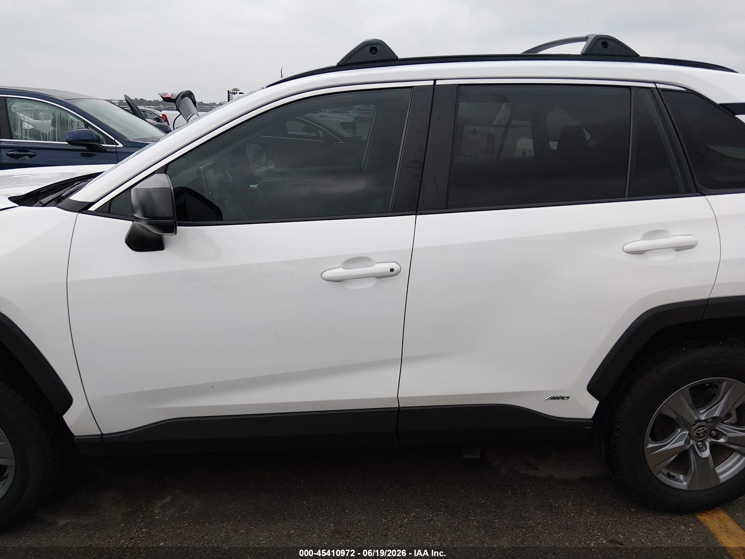 2025 TOYOTA RAV4 HYBRID LE