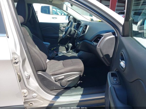 2019 JEEP CHEROKEE LATITUDE 4X4