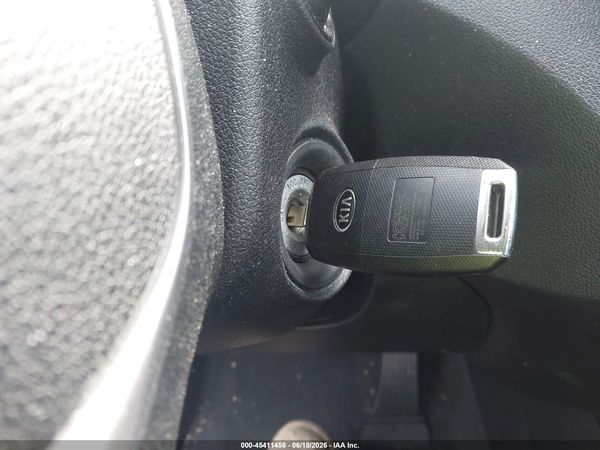 2019 KIA SORENTO 2.4L LX