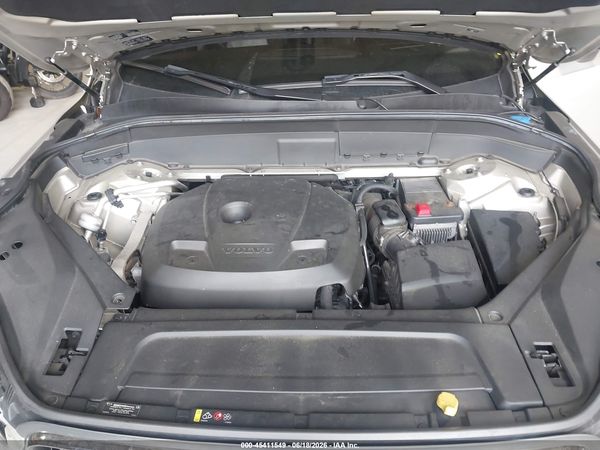 2017 VOLVO XC90 T6 MOMENTUM