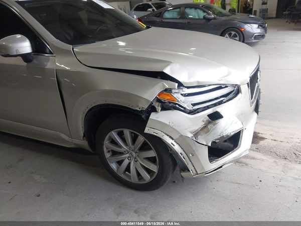 2017 VOLVO XC90 T6 MOMENTUM