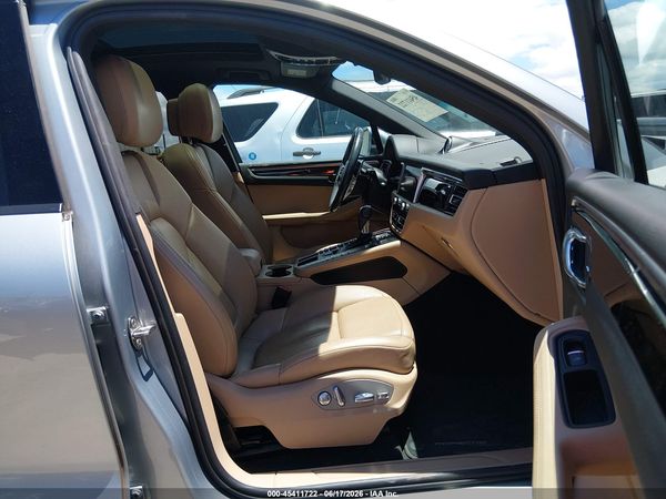 2021 PORSCHE MACAN Base
