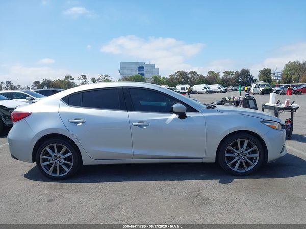2018 MAZDA MAZDA3 TOURING