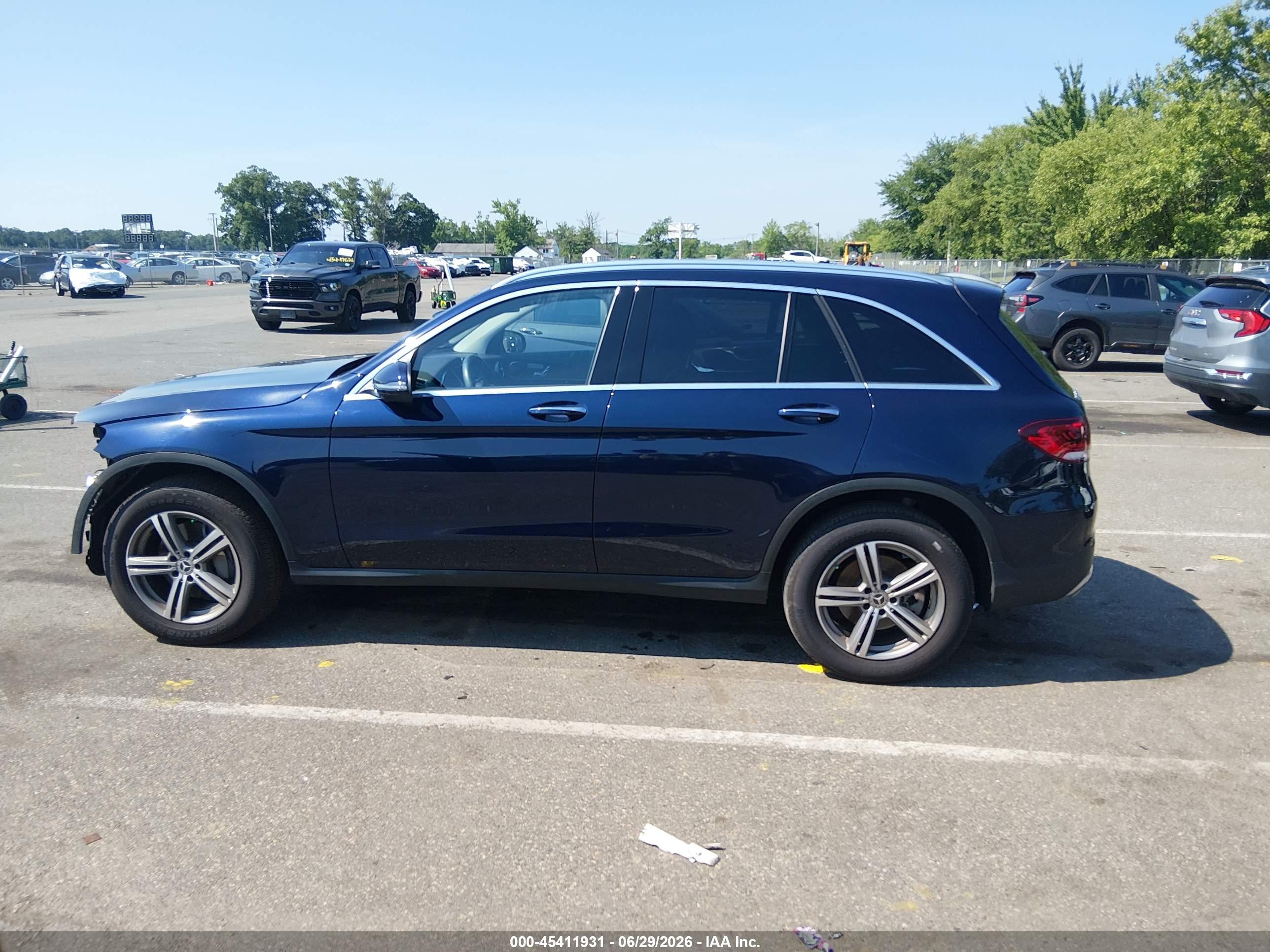 2022 MERCEDES-BENZ GLC 300 4MATIC SUV