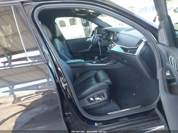 2022 BMW X7 M50I