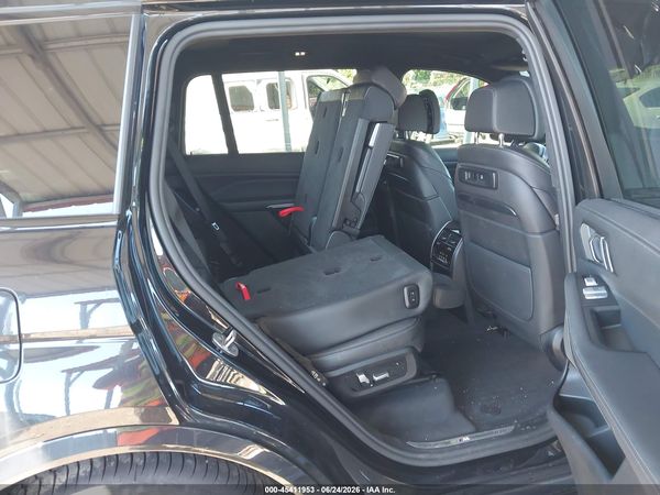 2022 BMW X7 M50I