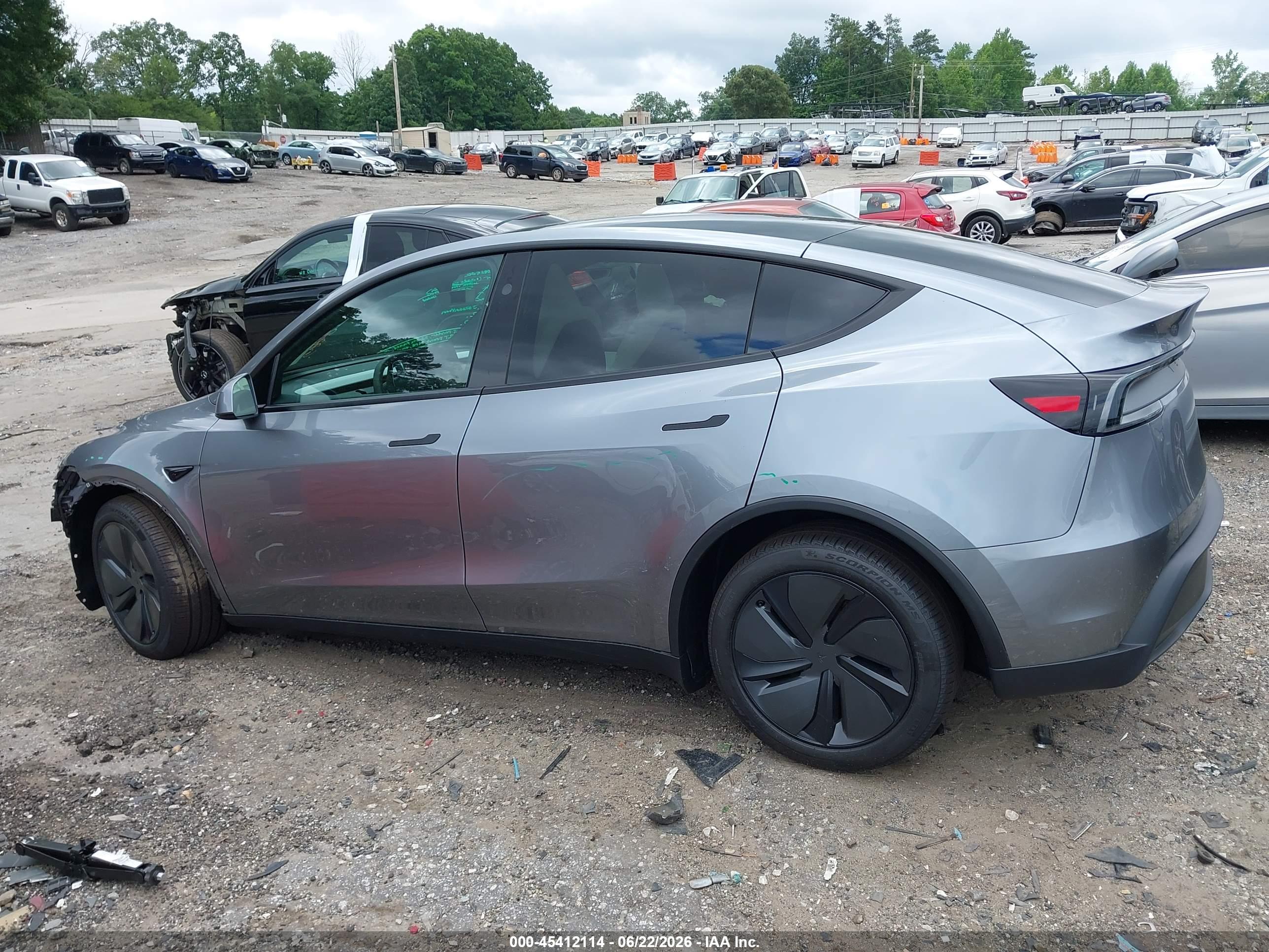 2026 TESLA MODEL Y