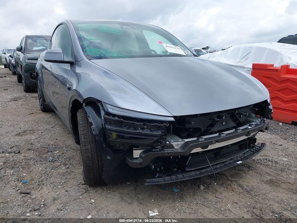 2026 TESLA MODEL Y