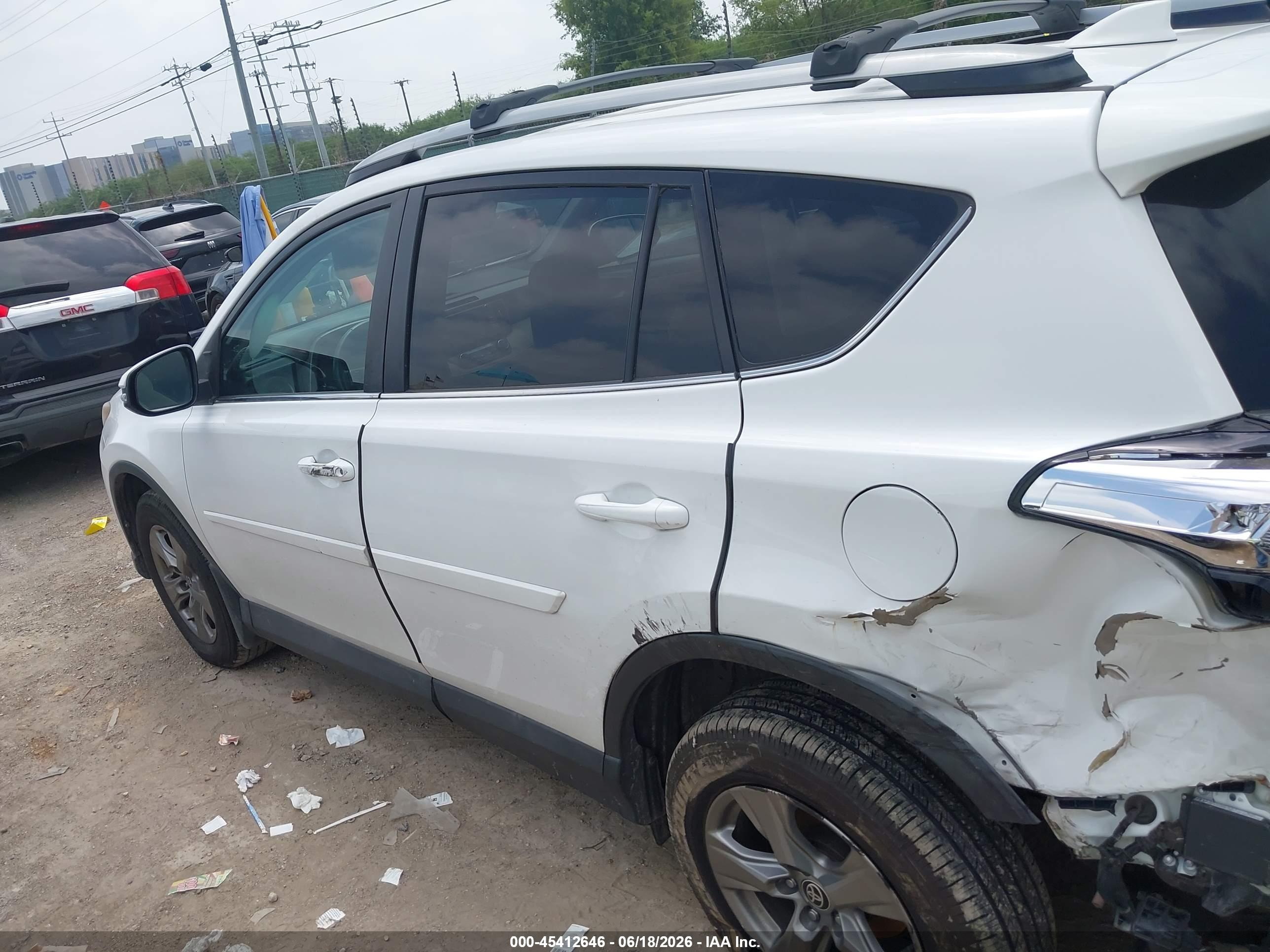 2017 TOYOTA RAV4 XLE