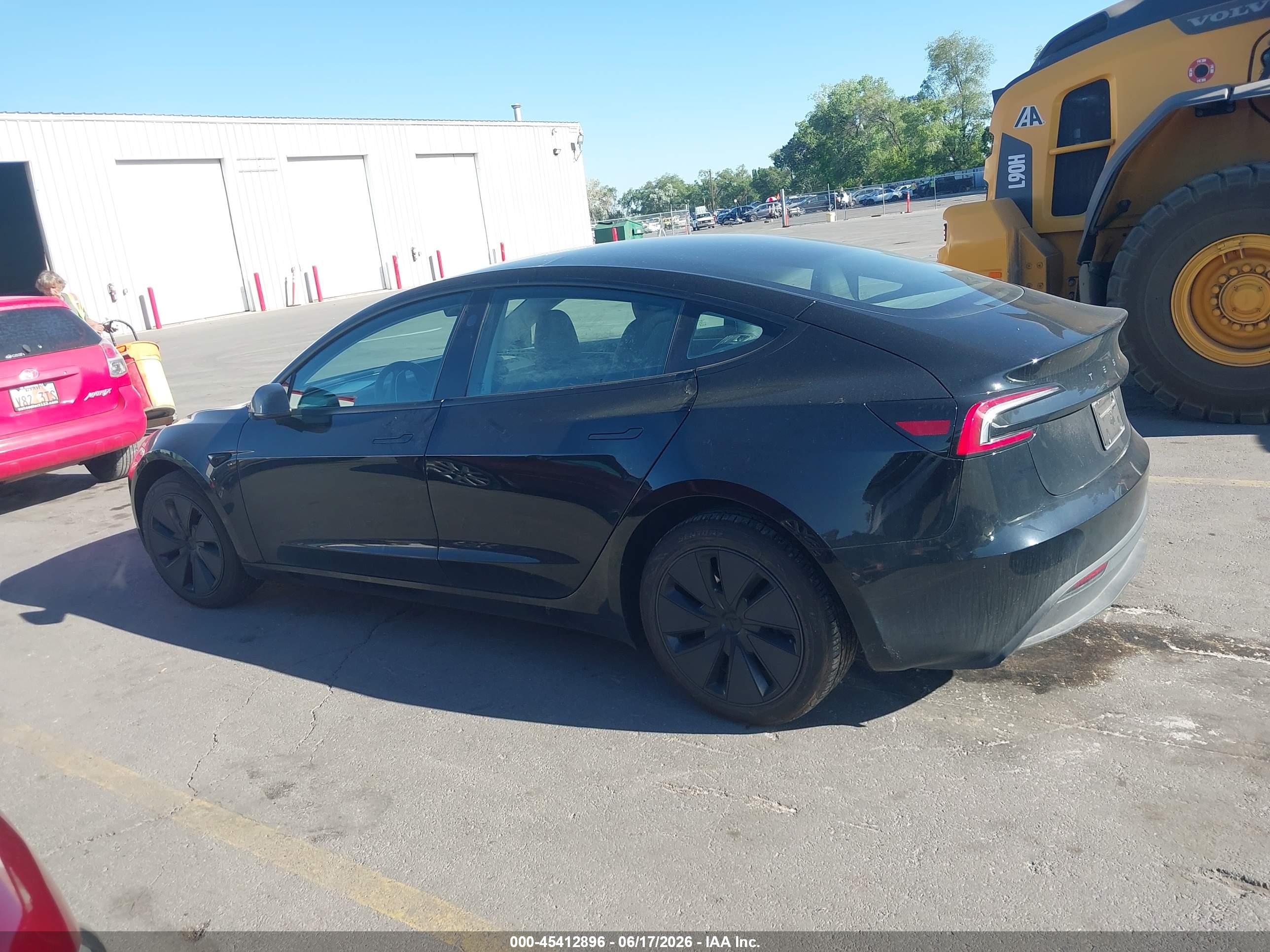 2025 TESLA MODEL 3