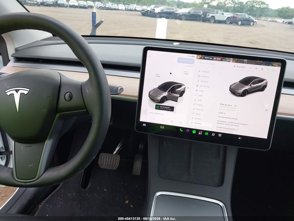 2025 TESLA MODEL Y