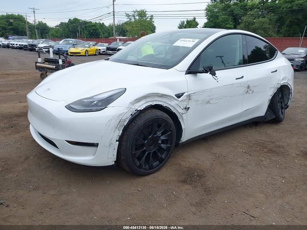 2025 TESLA MODEL Y